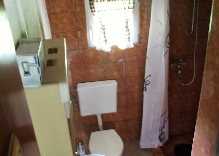 펜션 Matanovi Dvori